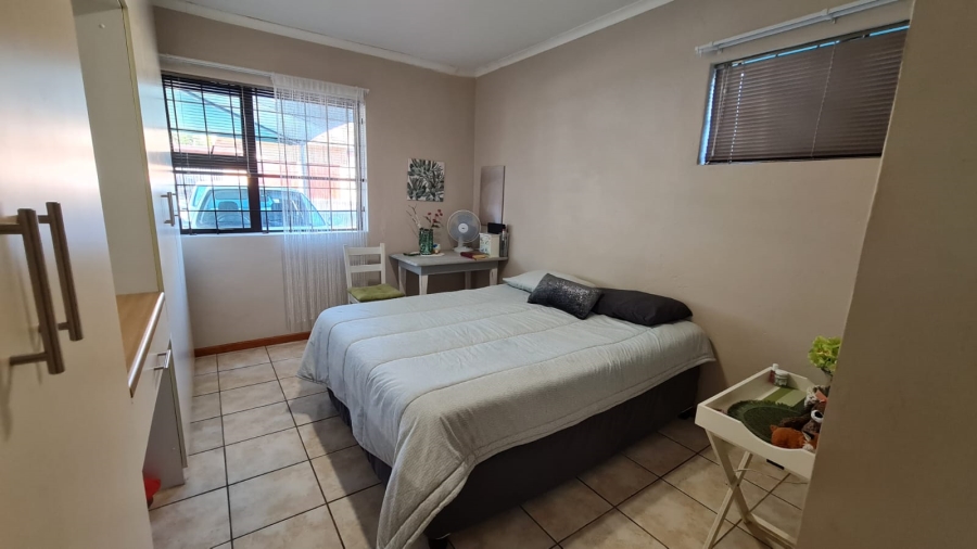 To Let 1 Bedroom Property for Rent in Vredekloof Western Cape